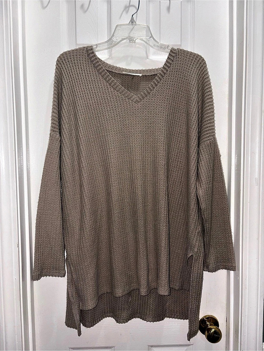 Zenana Waffle Knit V-Neck Long Sleeve Tunic Top Brown Small